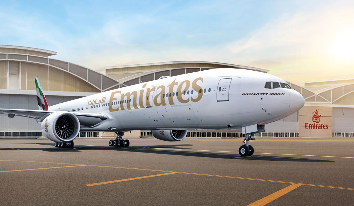 Dubai Emirates Airlines will give extra 5 months salary, company earned 5.1 billion dollars profit, know why